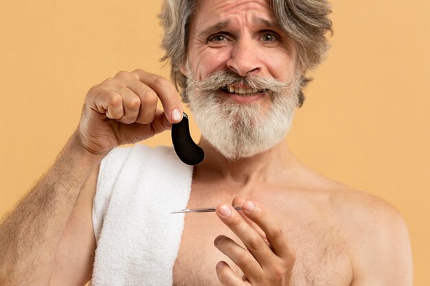Męska pielęgnacja skóry: jak dbać o cerę i zarost na co dzień