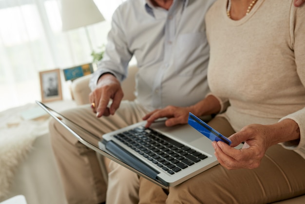 Jak wybrać idealne ubezpieczenie online dla Twoich potrzeb?
